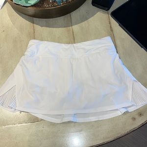 Lulu white skirt